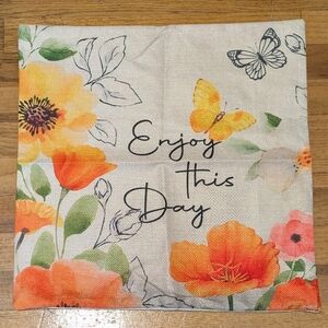 Enjoy this day burlap pillow case with spring and flower details